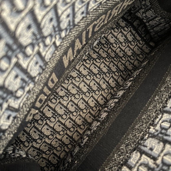 Door Large Oblique Book Tote - Picture 12 of 13